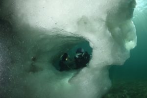 ダイブショップサンライズ　知床流氷ダイビング