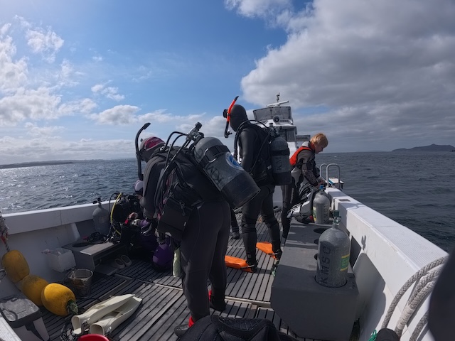 唐津ボートダイビング船上