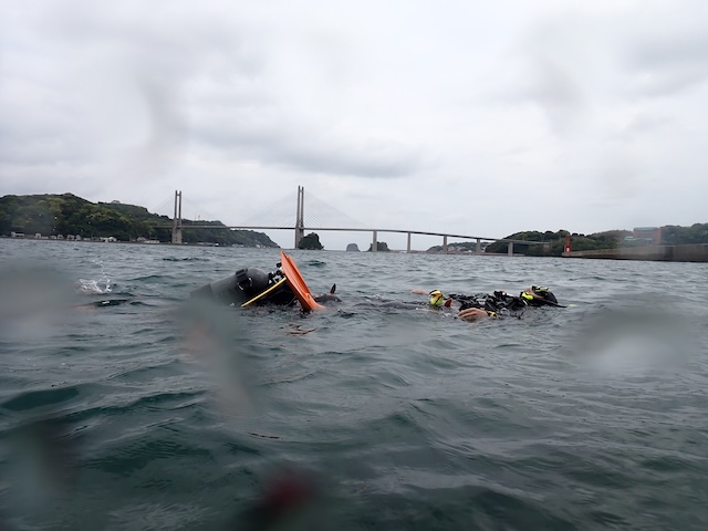 疲労ダイバー曳航　唐津　ダイビング